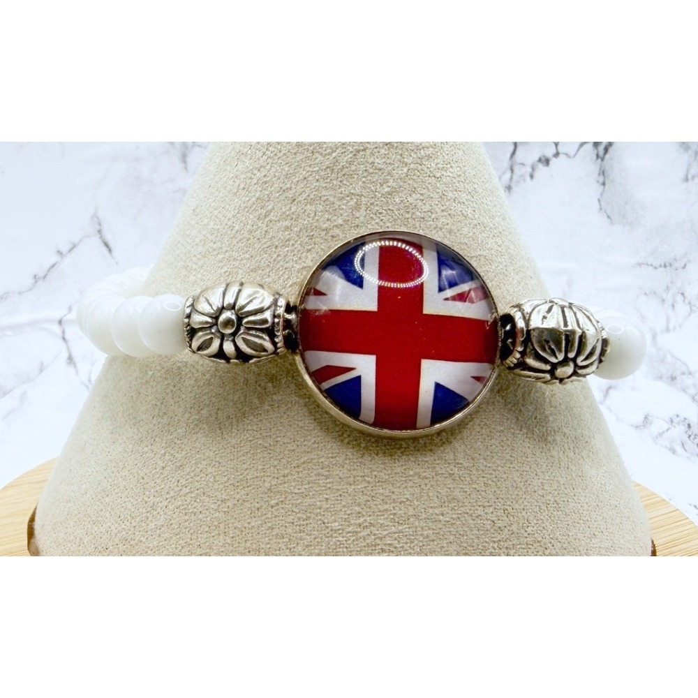 British Flag Union Jack White Glass Bead Stretch Bracelet 7"